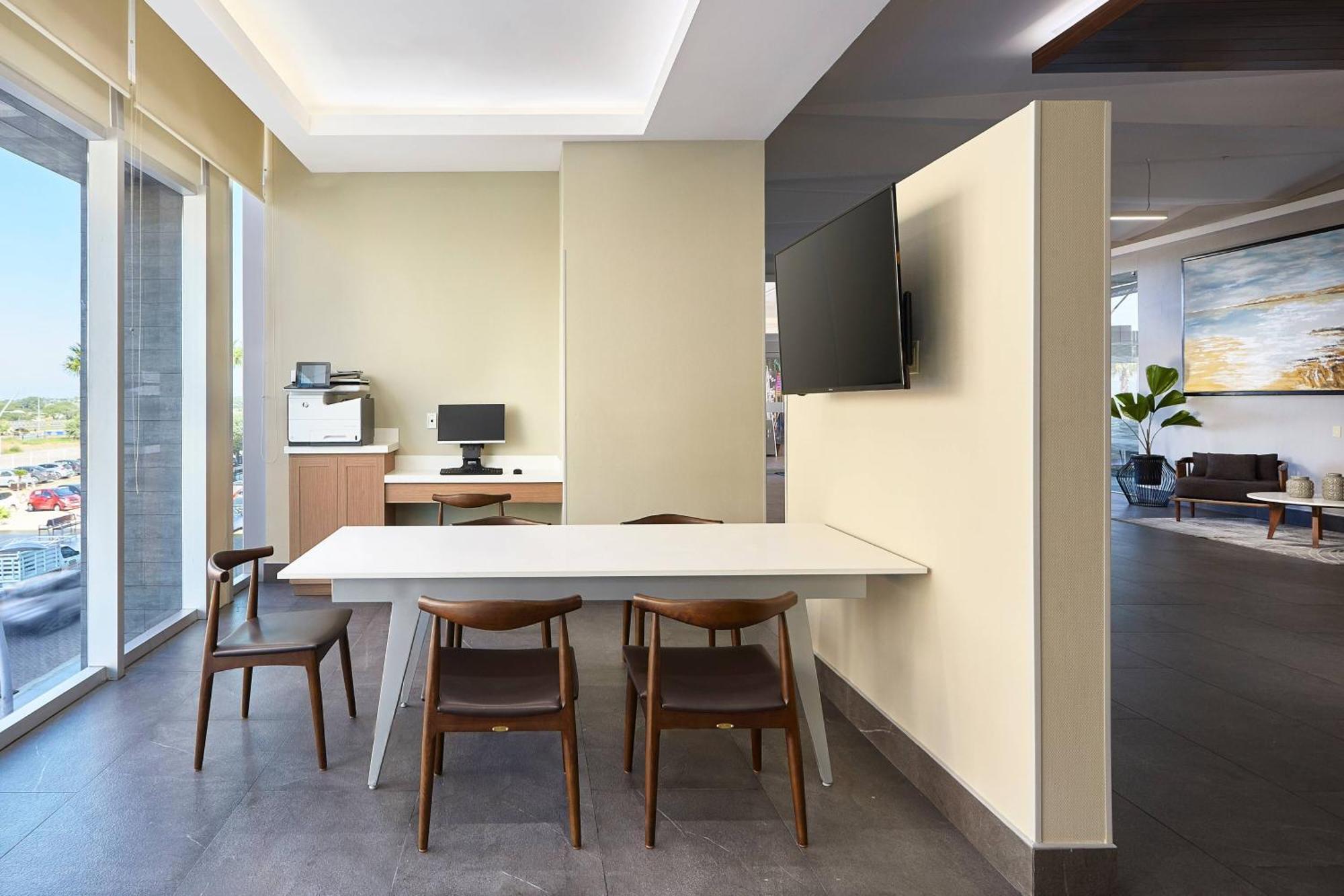 Fairfield Inn & Suites Silao Guanajuato Airport Bagian luar foto